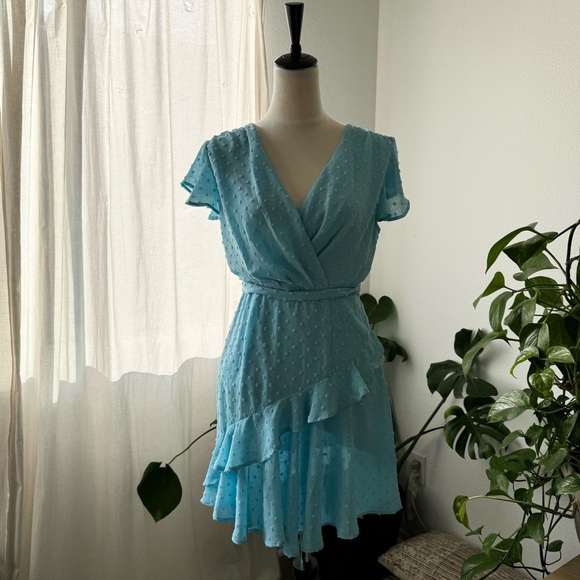 Chelsea28 Robbins Egg Ruffle Wrap Dress size M - Picture 1 of 7